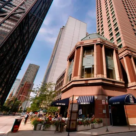 Hilton Chicago Magnificent Mile Suites
