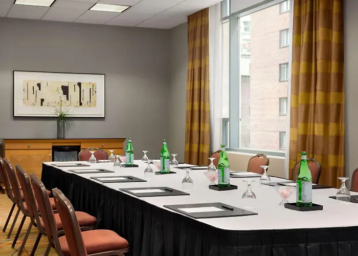 Hilton Magnificent Mile 3* Chicago
