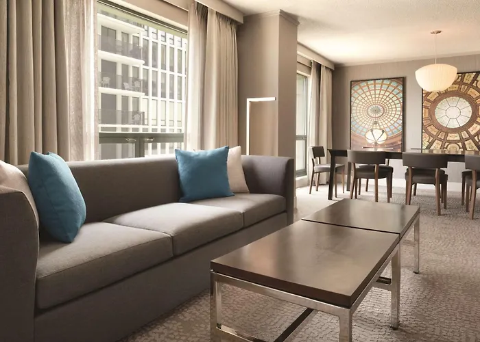 Hotel Hilton Magnificent Mile 3*