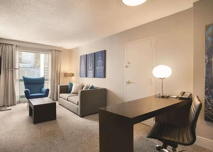 Hotel Hilton Magnificent Mile 3*