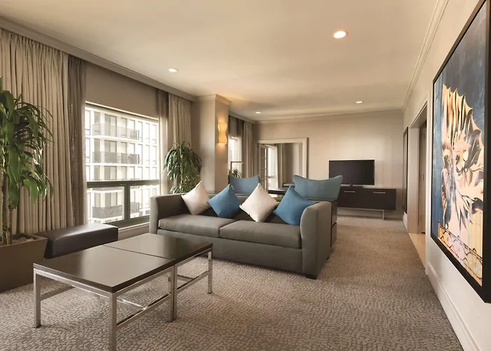 Hilton Magnificent Mile 3* Chicago