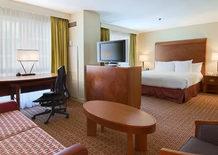 Hilton Magnificent Mile Hotel